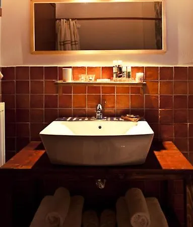 Levanta Synikia Mesi Trikalon