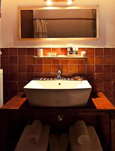 Levanta Synikia Mesi Trikalon